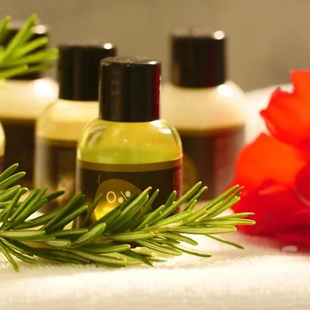 La Piazza Luxury & Hotel