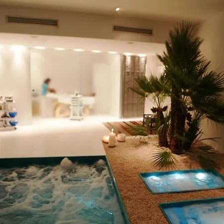 Hotel La Piazza Luxury & 4*