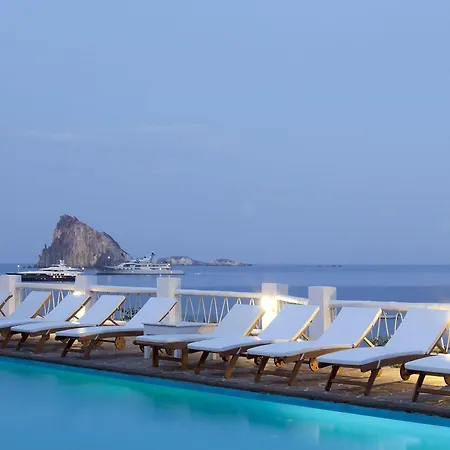 La Piazza Luxury & Hotel 4*