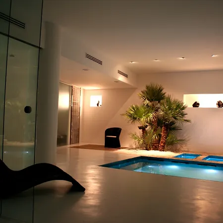 La Piazza Luxury & Hotel 4*