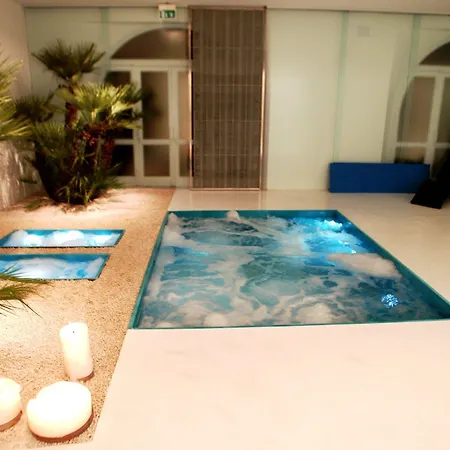 La Piazza Luxury & Hotel 4*