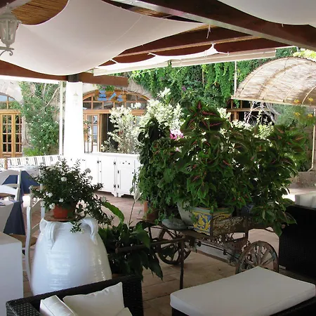 La Piazza Luxury & Hotel Panarea
