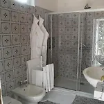 La Piazza Luxury & 4* Panarea