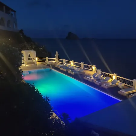 La Piazza Luxury & Hotel Panarea