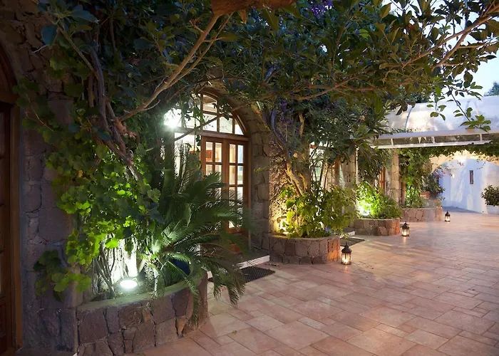 Hotell La Piazza Luxury & Panarea