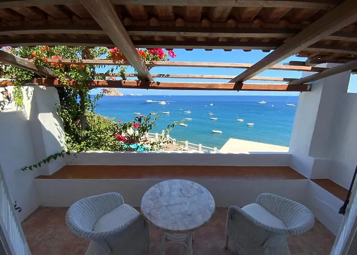 La Piazza Luxury & Hotel