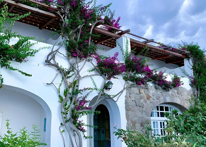 Hotell La Piazza Luxury & Panarea