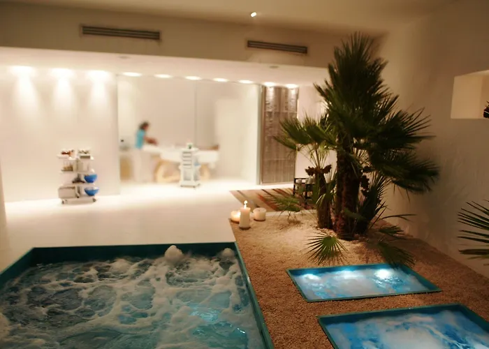 Hotel La Piazza Luxury &