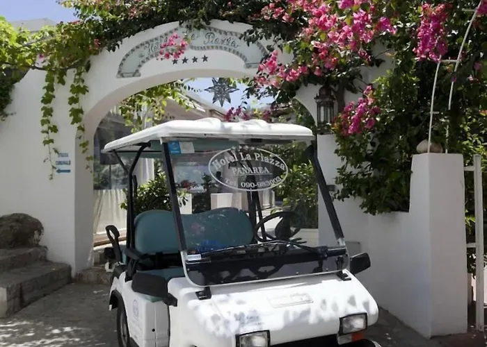 La Piazza Luxury & 4* Panarea