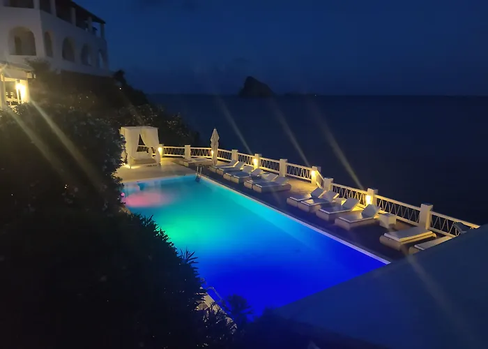 La Piazza Luxury & Hotel Panarea