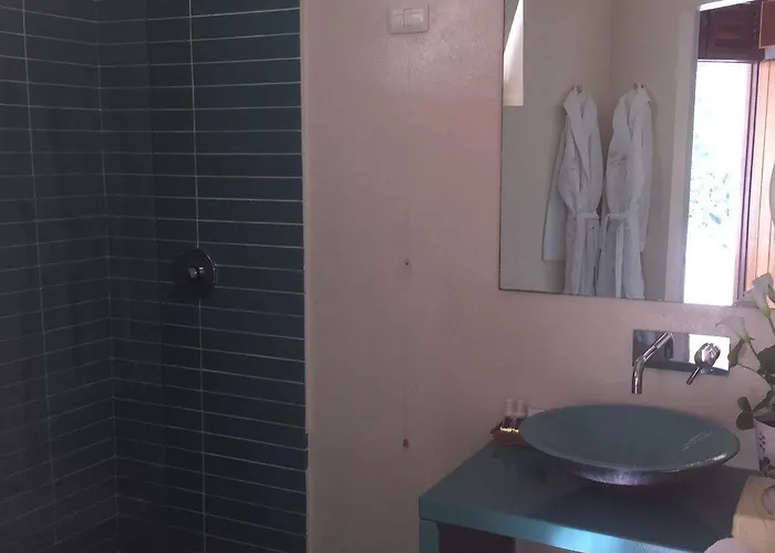 La Piazza Luxury & 4* Panarea